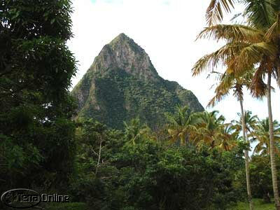 Petit Piton appears to be a stone's throw away