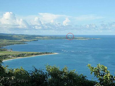 Villa seen from Moule a Chique