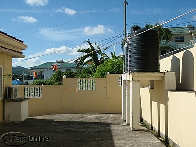 Water tanks with ample storage